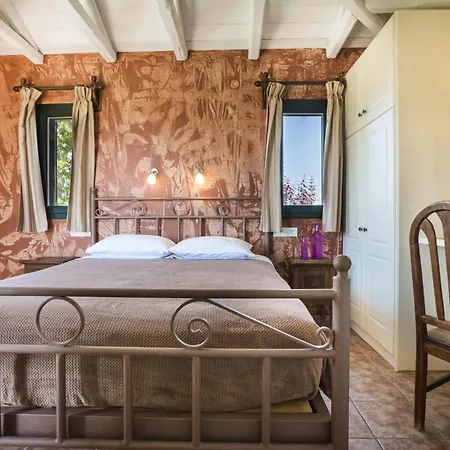 Iro Аргостолион