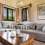 Villa Iro